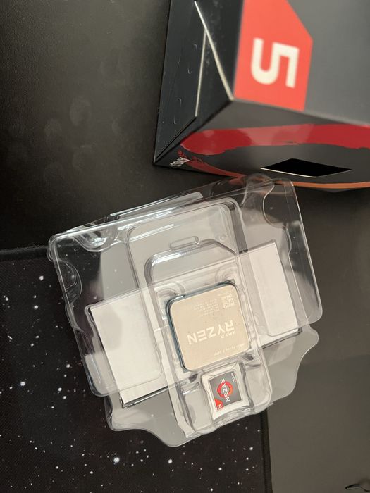 AMD Ryzen 5 2600 Box, AM4 + PC Cooler GI-UX4 Red