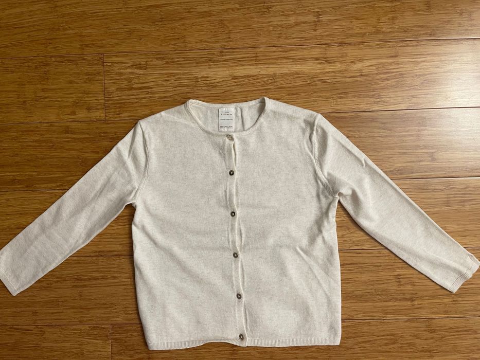 Sweter dziewczęcy r. 128 Zara