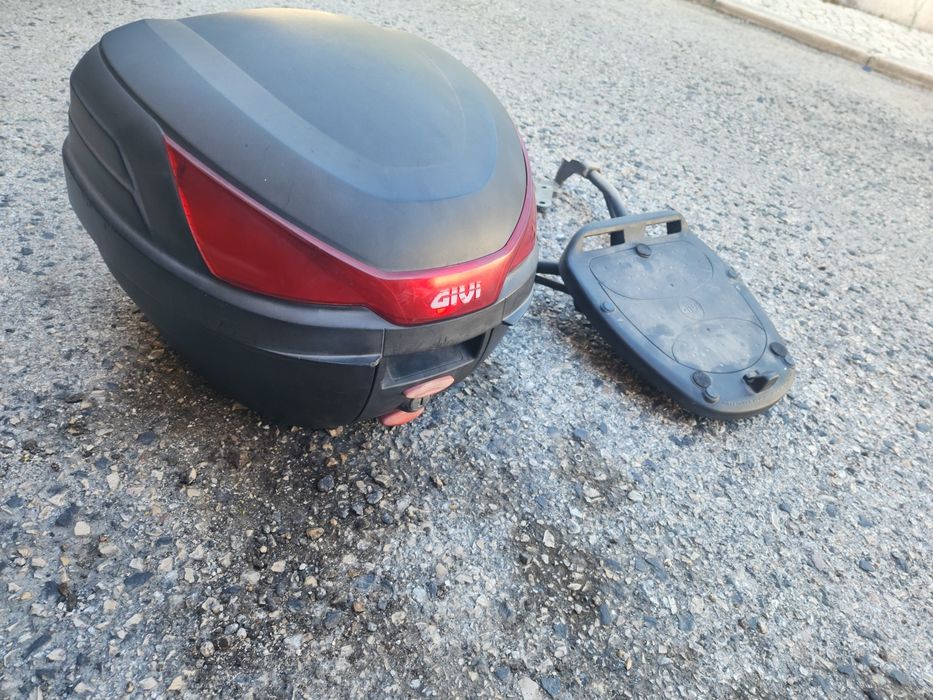 Top case givi nmax