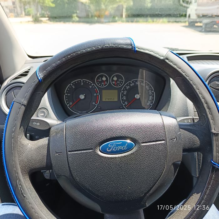 Ford Fiesta Comercial