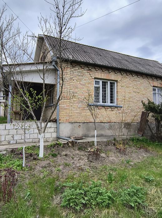 Продаж частини будинку.