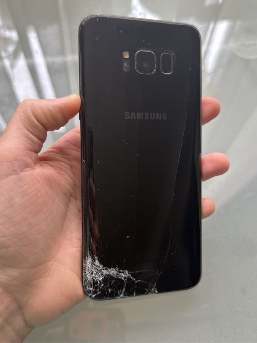 Мобільний телефон Samsung Galaxy S8+ G955F на запчастини або відновлення.