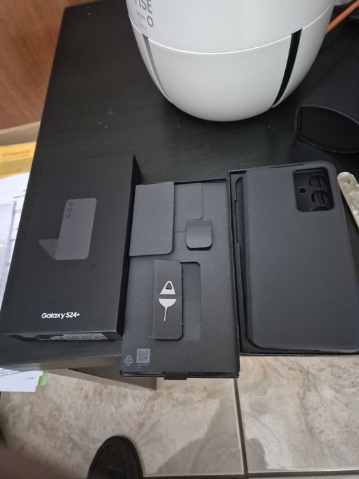 Sansung s24+256GB como no vo fatura 2024 e ofereço  uma capa protector