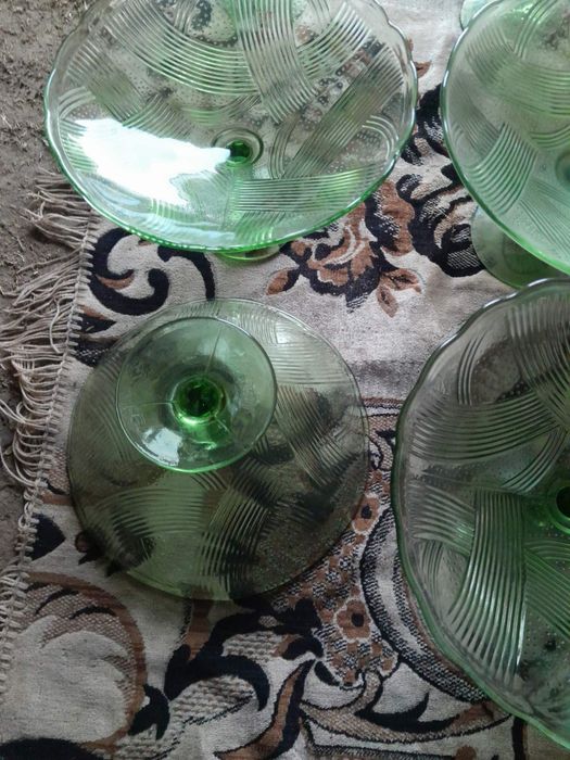 Посуд стакани тарілки інше