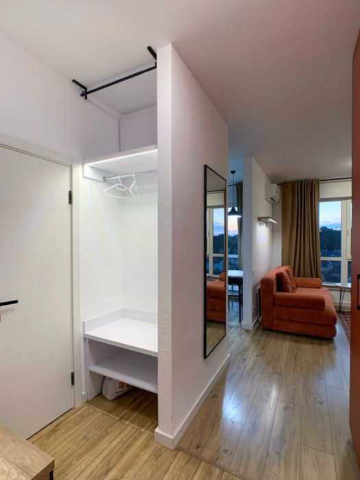 Кришталеві Джерела, Метрологічна, 62, охорона території, парк Феофанія