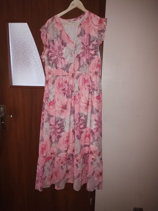Sukienka w kwiaty