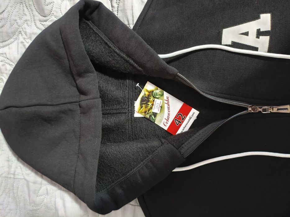 Продаю новую кофту, размер 42