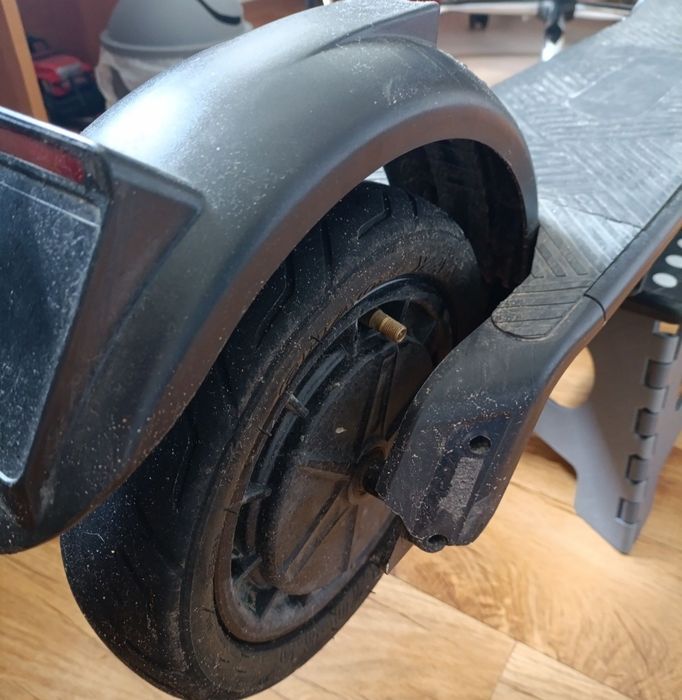 Hulajnoga X9 Opona i tuleja do naprawy