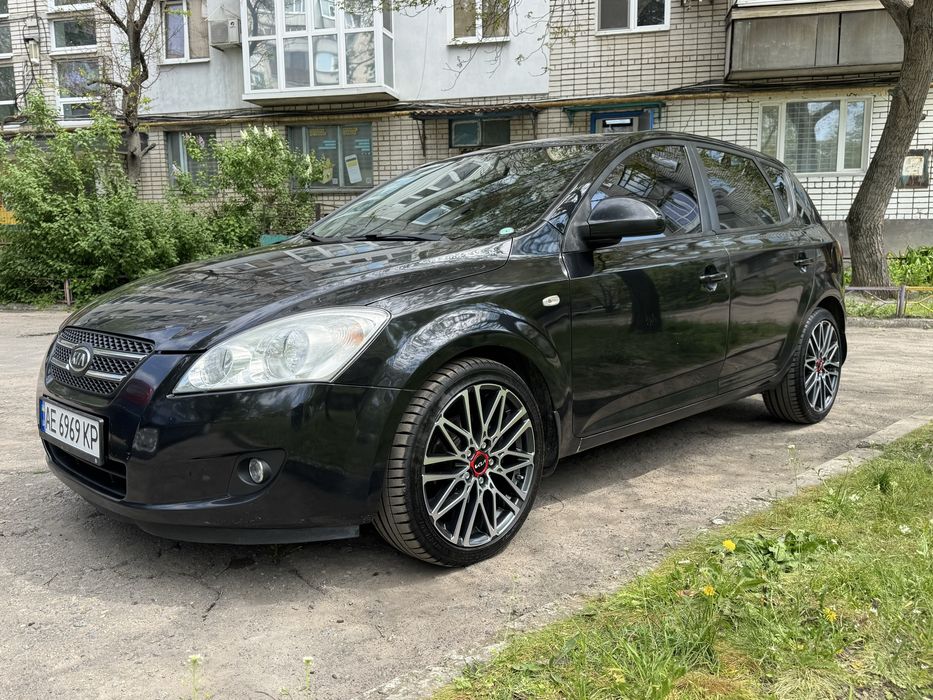 Продам  авто KIA CEED