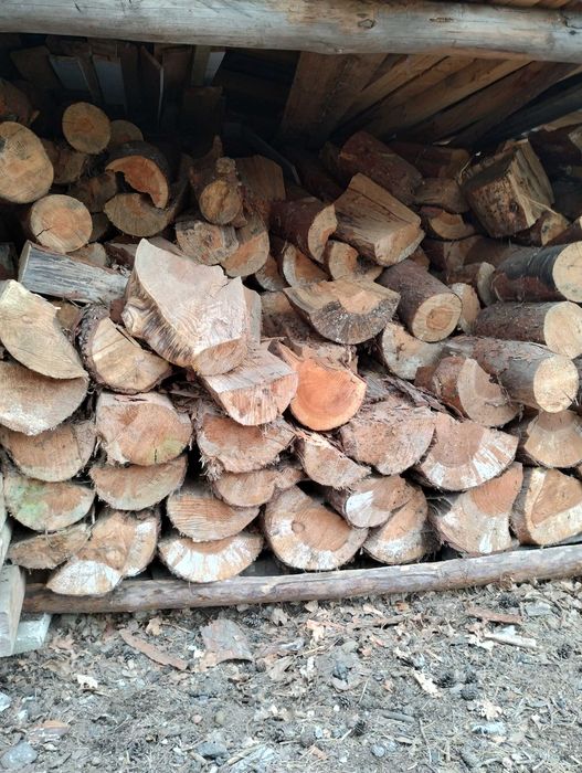 Drewno opałowe kominkowe opał stemple budowlane