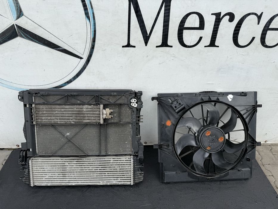 Вентилятор дифузор радіатор інтеркулер Віто Веклас Vito V-class Metris