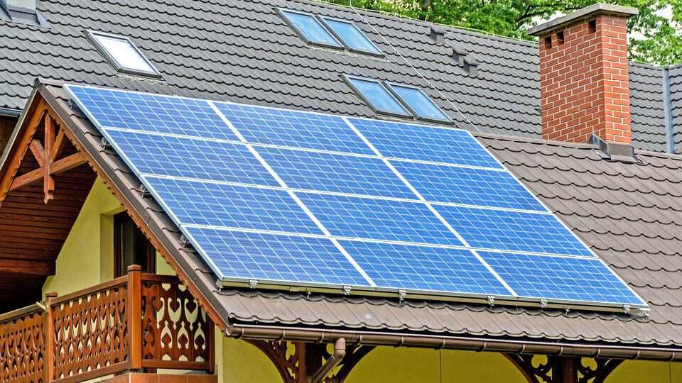 Установка сонячних панелей, гібридних інверторів. Підключення, монтаж