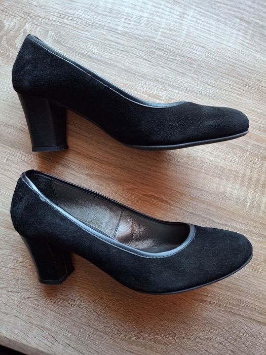 Замшеві туфельки