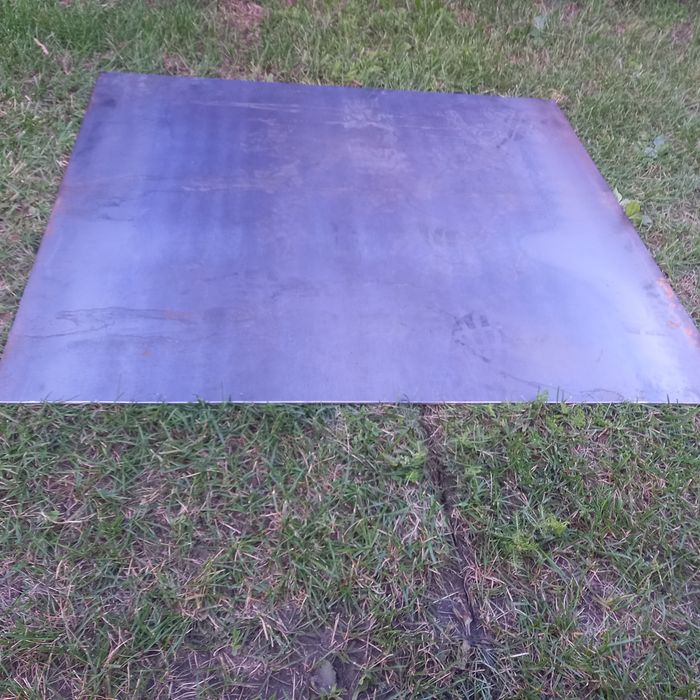 Blacha czarna 5mm. 102x95cm.