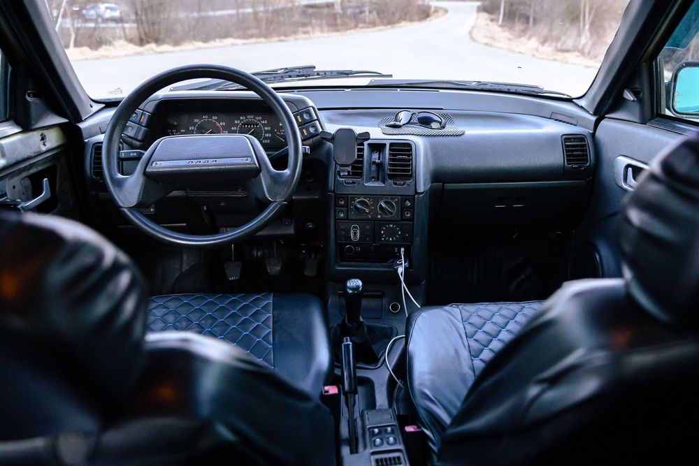 Автомобіль Лада 2110
