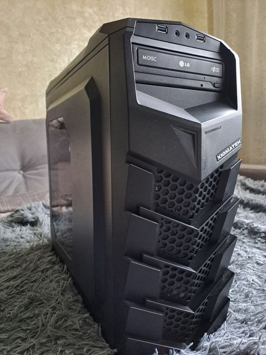 Бп  Chieftec 650W. Вместе с корпусом.