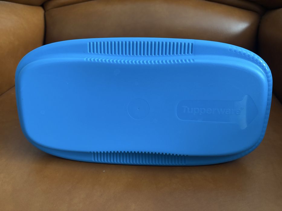 Vendo tupperware para fazer arroz
