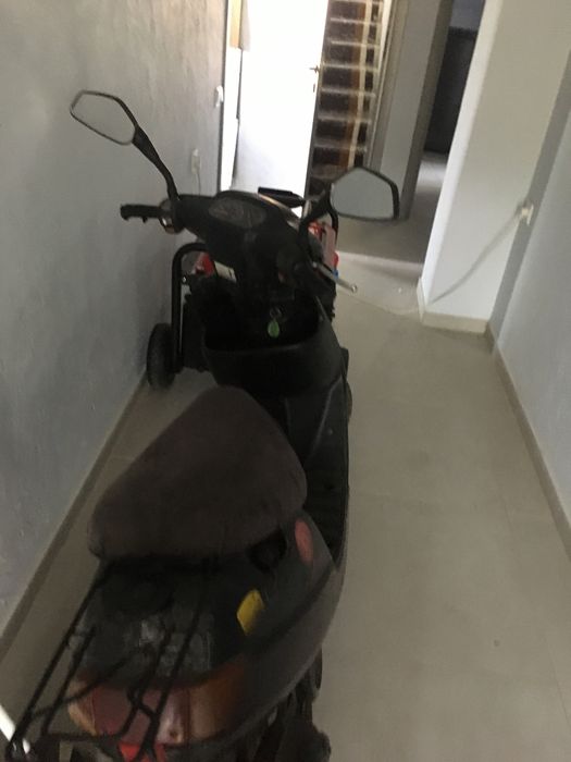 Продам моторолер