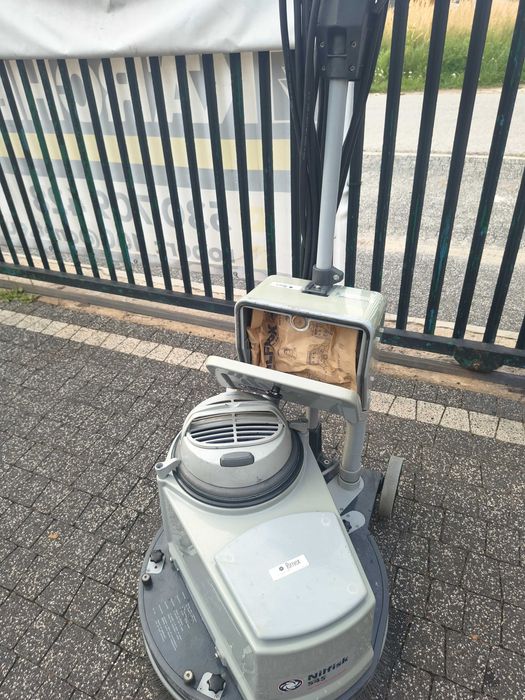 Szorowarka jedno tarczowa NILFISK 545 odkurzacz Gwarancja.