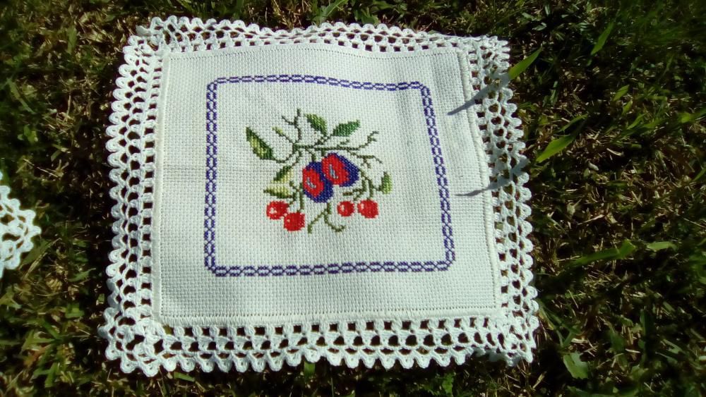 Jogo de cozinha ponto de cruz e croché artesanal