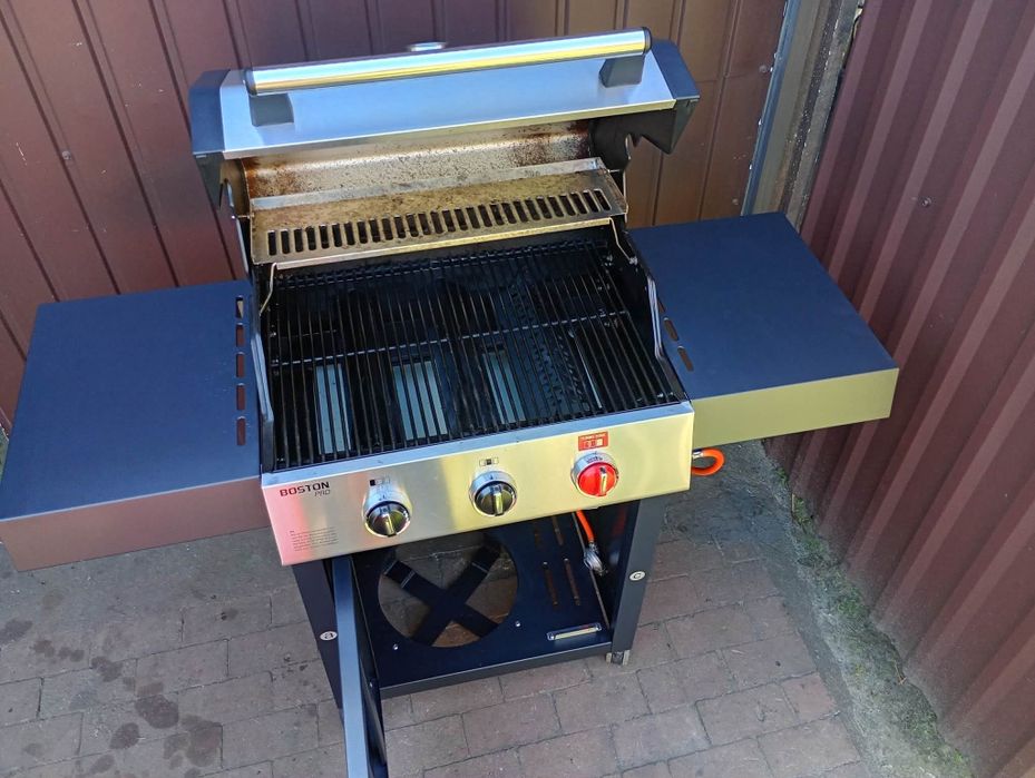 Duży grill gazowy