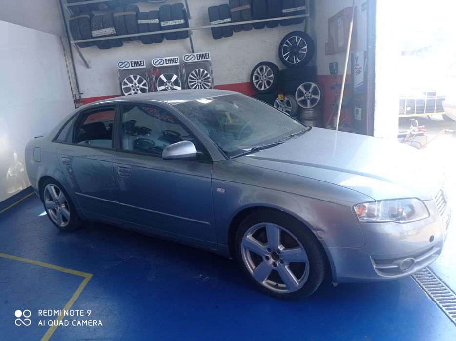 Audi A4 (B7) S-line 3.2 fsi V6 Quattro