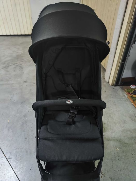 Carrinho de Bebé Chicco Urbino Preto