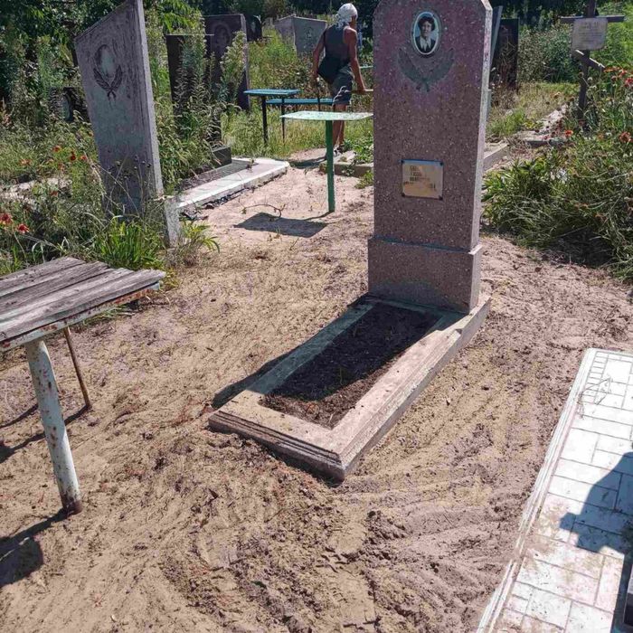 Уборка могил Херсон и ремонт. Прибирання могил