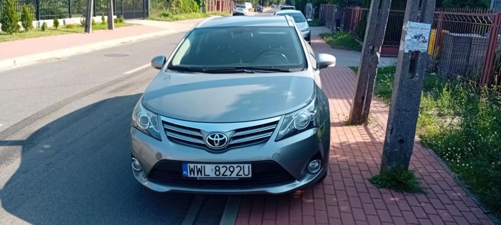 Toyota Avensis Nawigacja Skóra i Klimatyzacja