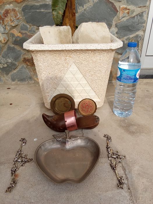 Velharias e loiças antigas