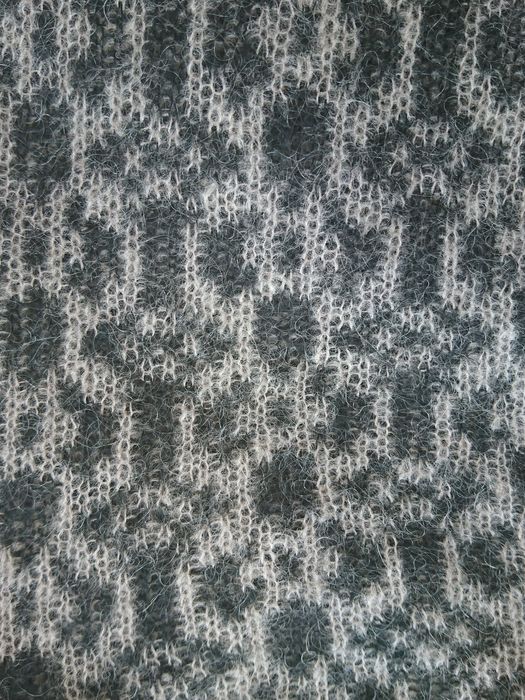 sweter w pepitkę SOLAR