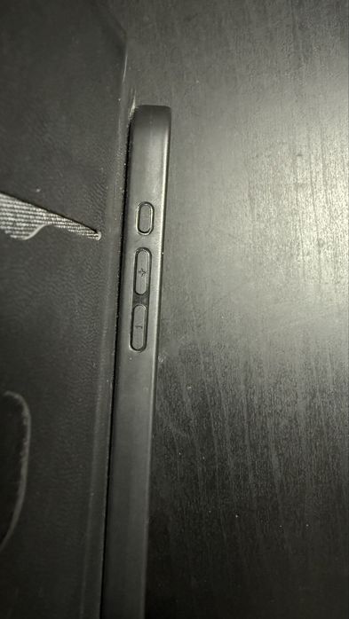 Capa livro Iphone 16 pro magsafe