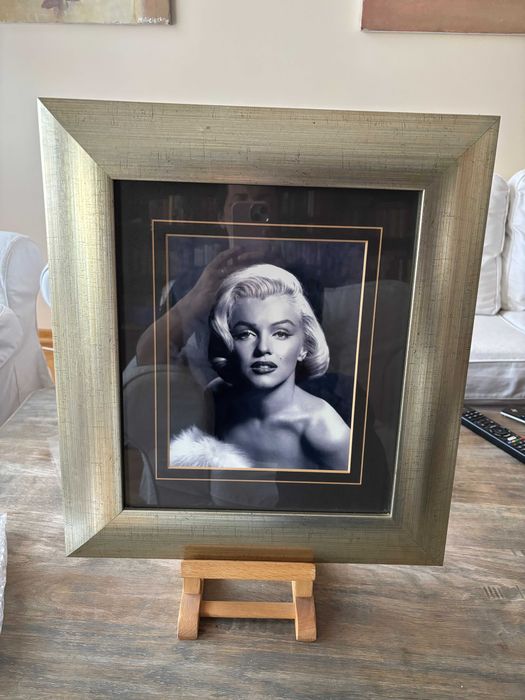kolekcjonerskie fotografie Marlin Monroe i Audrey Hepburn