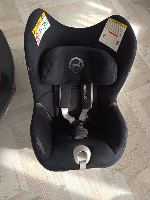 Fotelik Cybex z bazą