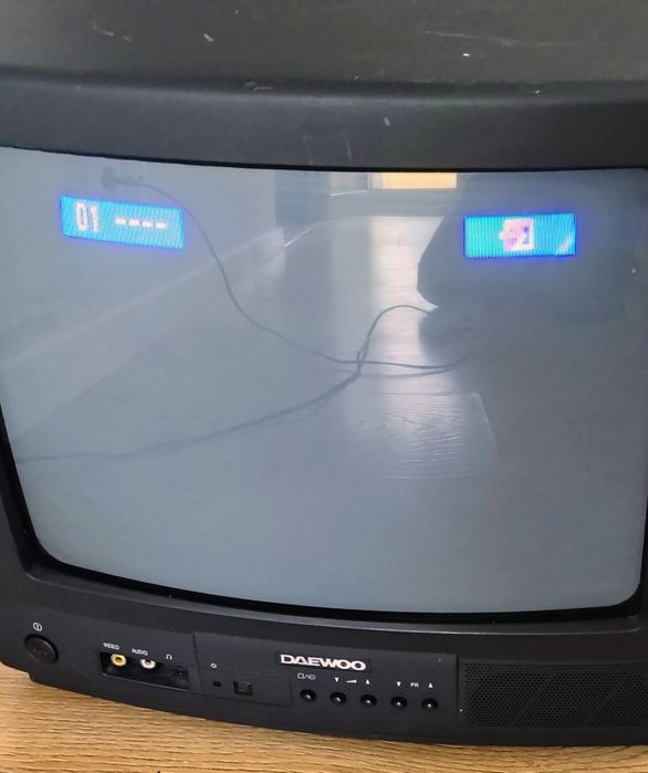 Televisão CRT Daewoo 14 Polegadas com Comando Original