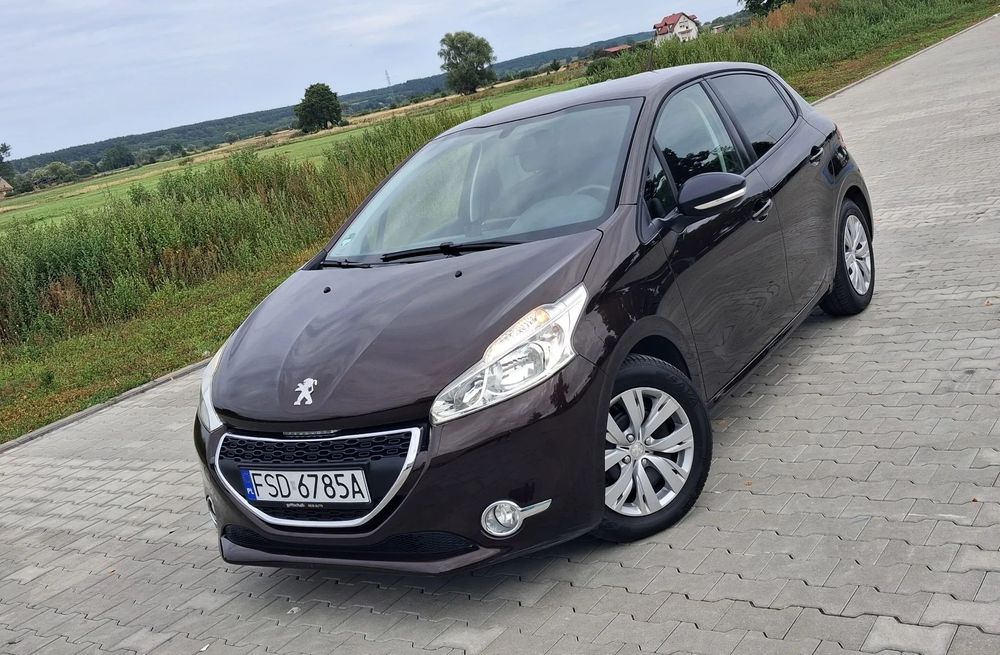 Peugeot 208