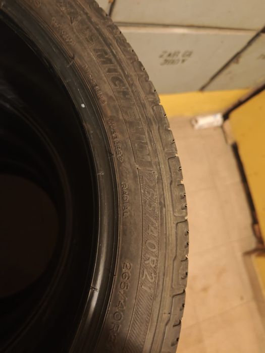 Opony wielosezonowe 21" 264/40 4szt