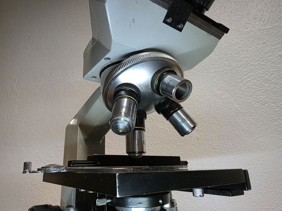 Microscópio Profissional Binocular  40 a 1000X