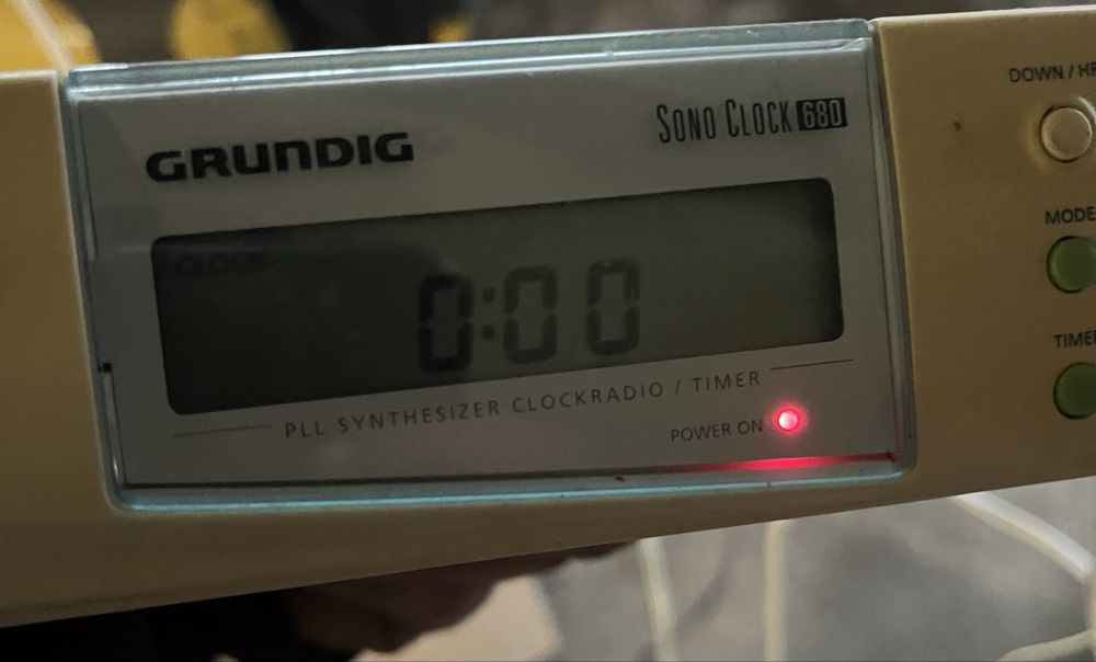 Radio budzik Grundig
