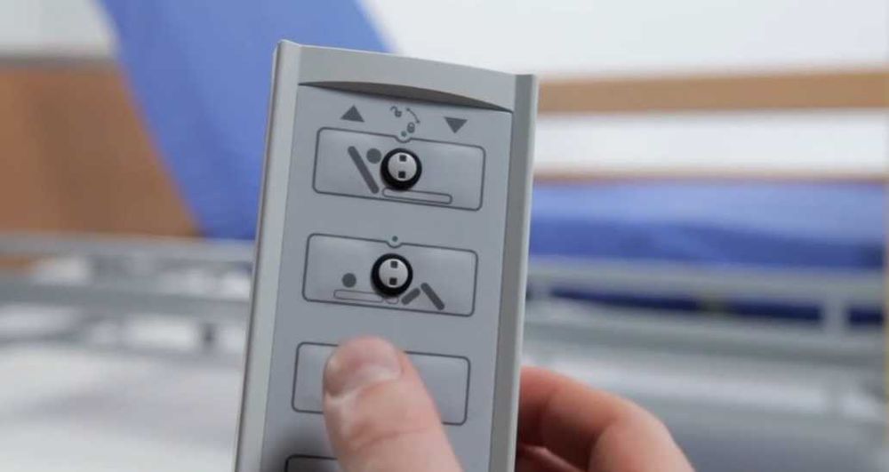 Cama articulada para doente