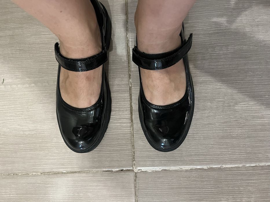 Продам кожаные туфли geox