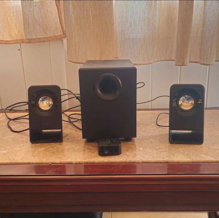 Colunas e subwoofer Logitech