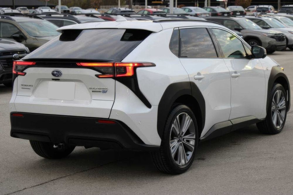 Subaru Solterra Touring      2023