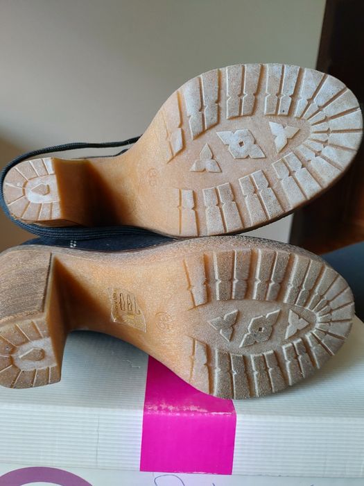 Botim camurça preto