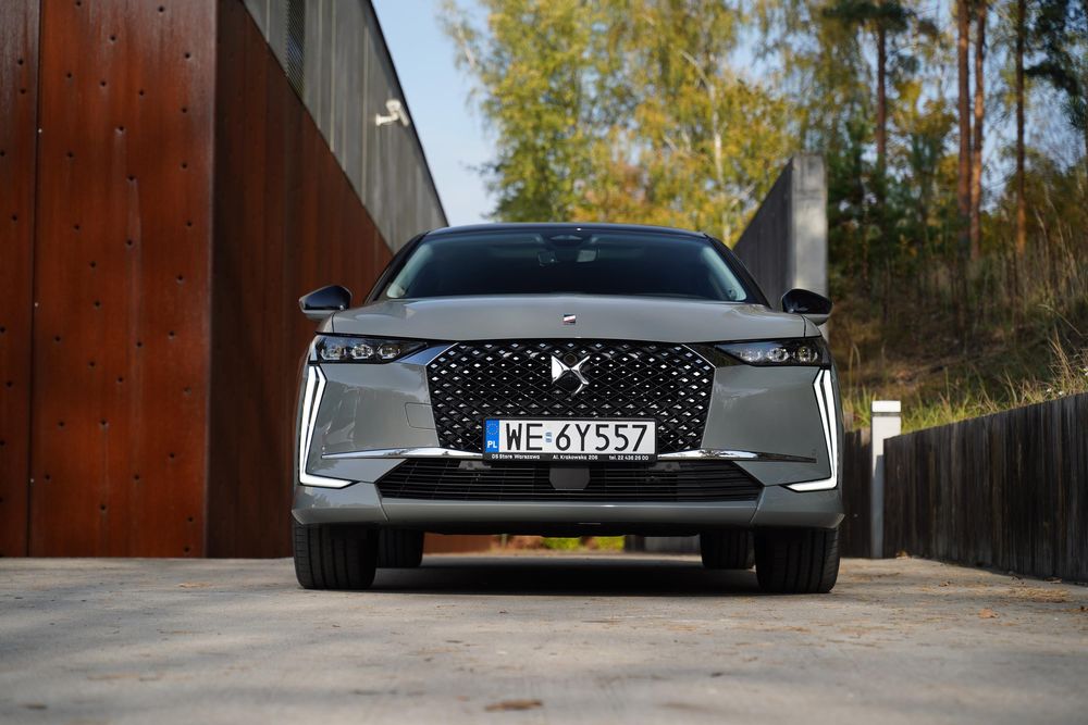 DS 4 E-Tense Hybrid 225KM - test