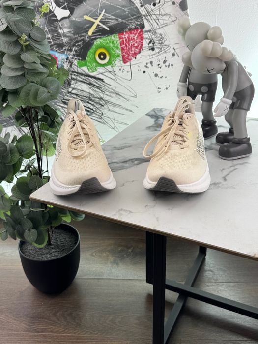 Кросівки Hoka Mach 6 42.5 розмір Е16022