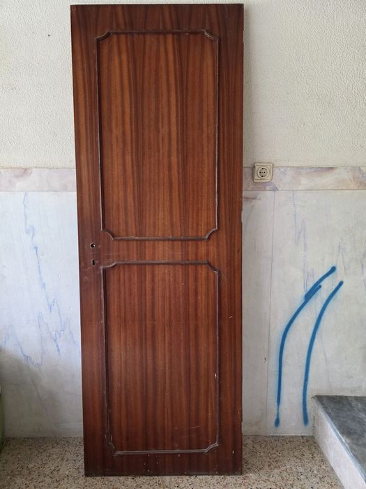 Portas interiores antigas em madeira – 200x70 cm – 6 disponíveis