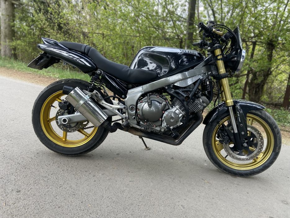 Yamaha FZX250 / 600cc / індивідуальний стріт