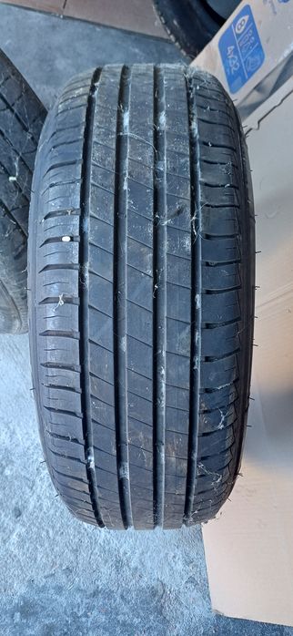 3 Pneus para Carro Novos