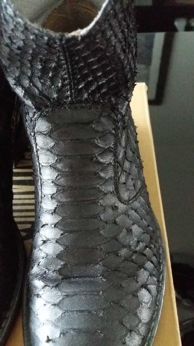 Botas em pele genuína